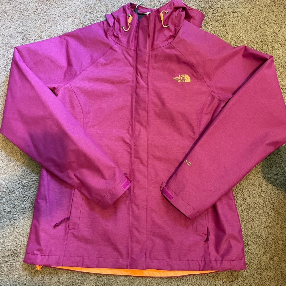 North Face Rain jacket SZ M